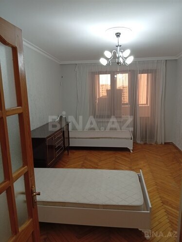 Сдаётся 3-комн. вторичка 80 м², м. Иншаатчылар, photo 3 from 22