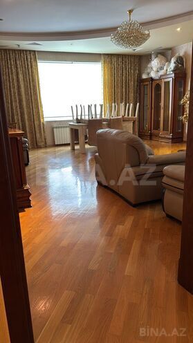 Сдаётся 3-комн. новостройка 140 м², м. Низами, photo 5 from 24