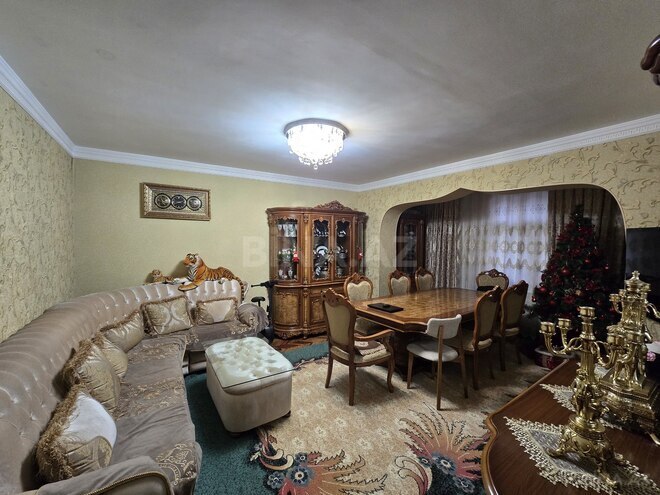 Satılır 4 otaqlı köhnə tikili 110 m², Şah İsmayıl Xətai m., photo 1 from 27