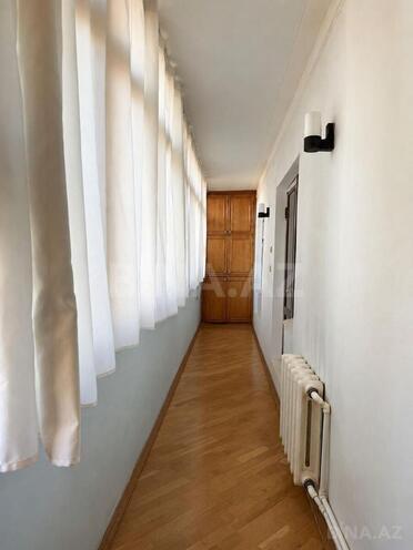 Satılır 5 otaqlı köhnə tikili 125 m², Yeni Günəşli q., photo 8 from 12