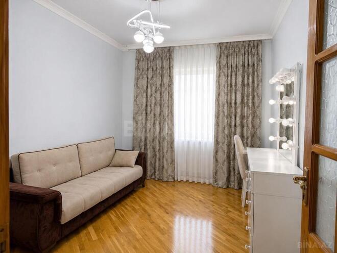 Satılır 5 otaqlı köhnə tikili 125 m², Yeni Günəşli q., photo 3 from 12
