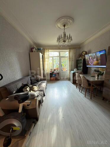 Satılır 3 otaqlı köhnə tikili 80 m², Elmlər Akademiyası m., photo 1 from 16