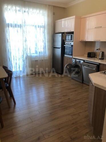 Сдаётся 3-комн. новостройка 147 м², м. Низами, photo 18 from 19