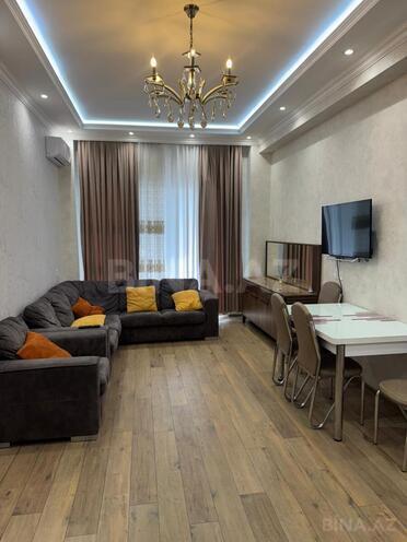 Сдаётся 2-комн. новостройка 80 м², Бинагадинский р., photo 1 from 10