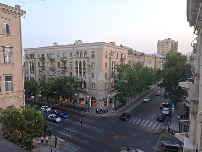 İcarəyə verilir 3 otaqlı köhnə tikili 85 m², 28 May m., photo 14 from 18