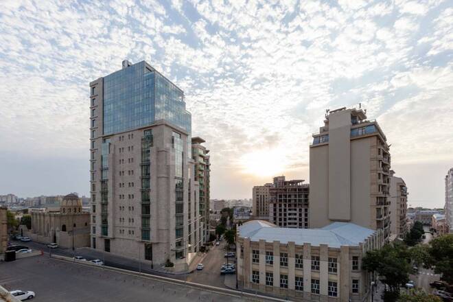 İcarəyə verilir 3 otaqlı yeni tikili 170 m², İçəri Şəhər m., photo 1 from 24