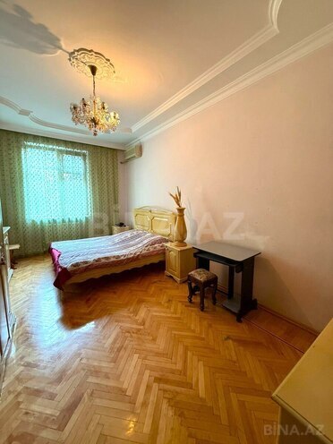 Satılır 4 otaqlı köhnə tikili 110 m², Gənclik m., photo 7 from 18