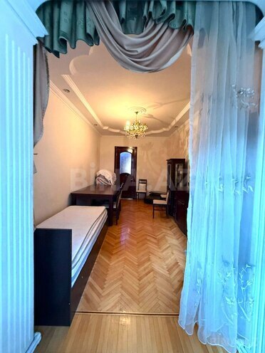 Satılır 4 otaqlı köhnə tikili 110 m², Gənclik m., photo 6 from 18
