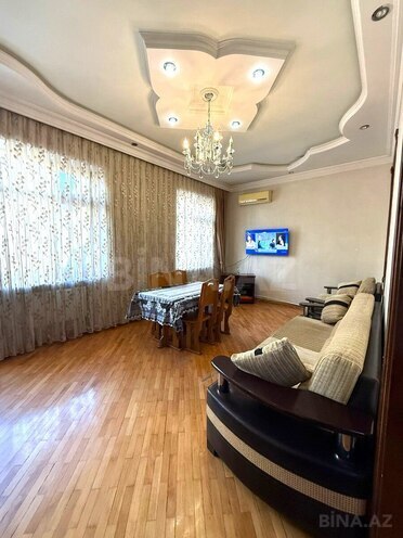 Satılır 4 otaqlı köhnə tikili 110 m², Gənclik m., photo 1 from 18