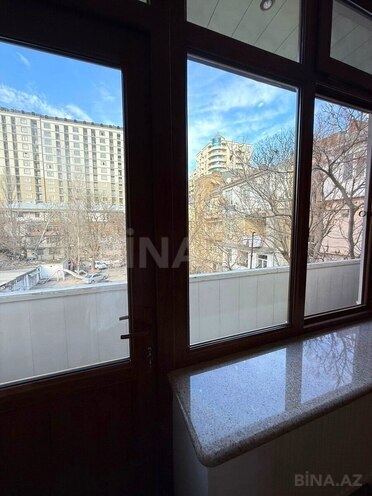 Satılır 4 otaqlı köhnə tikili 110 m², Gənclik m., photo 16 from 18