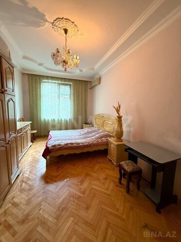 Satılır 4 otaqlı köhnə tikili 110 m², Gənclik m., photo 8 from 18