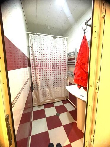 İcarəyə verilir 2 otaqlı köhnə tikili 70 m², Xalqlar Dostluğu m., photo 6 from 8