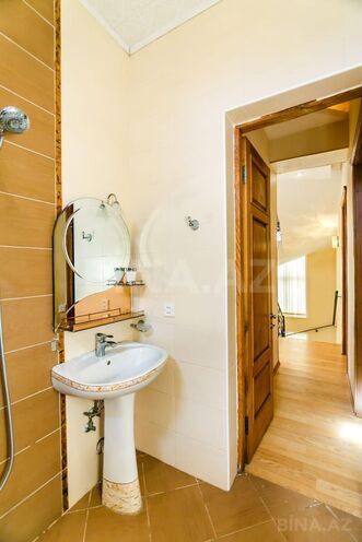İcarəyə verilir 10 otaqlı həyət evi/bağ evi 1 000 m², 8 Noyabr m., photo 21 from 32