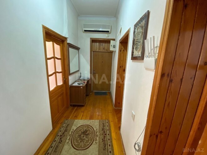 Продаётся 3-комн. вторичка 70 м², м. Кара Караев, photo 6 from 11