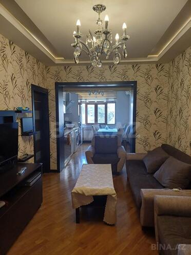 Сдаётся 3-комн. вторичка 85 м², м. Ази Асланов, photo 1 from 17
