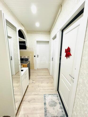Satılır 3 otaqlı köhnə tikili 71 m², M.Ə.Rəsulzadə q., photo 9 from 11
