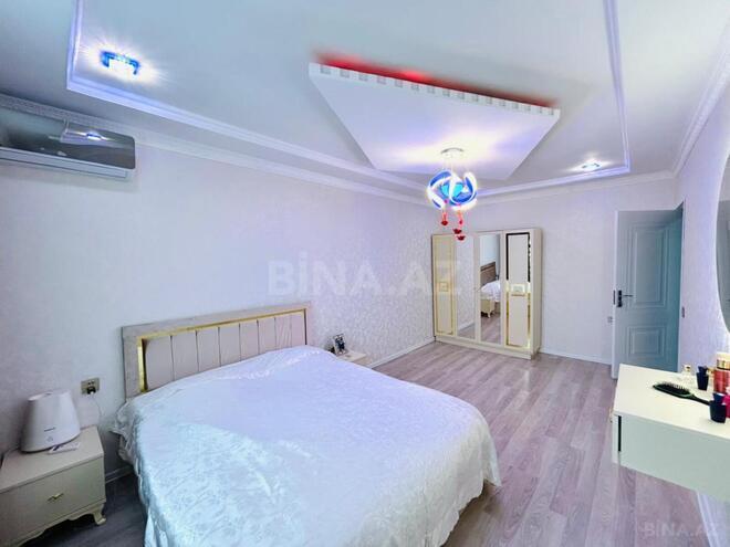 Satılır 3 otaqlı köhnə tikili 71 m², M.Ə.Rəsulzadə q., photo 3 from 11