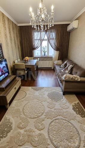 Satılır 3 otaqlı köhnə tikili 70 m², Bakıxanov q., photo 1 from 18