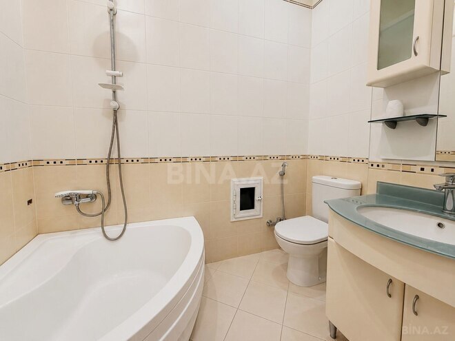 İcarəyə verilir 3 otaqlı yeni tikili 190 m², 28 May m., photo 19 from 24
