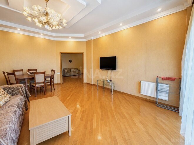 İcarəyə verilir 3 otaqlı yeni tikili 190 m², 28 May m., photo 6 from 24