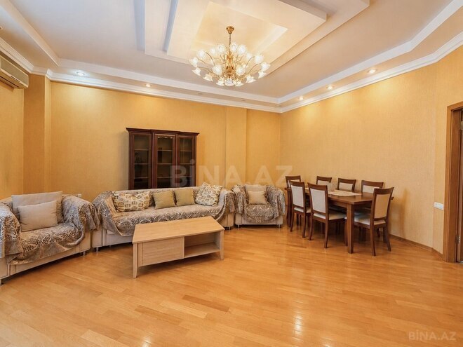 İcarəyə verilir 3 otaqlı yeni tikili 190 m², 28 May m., photo 5 from 24