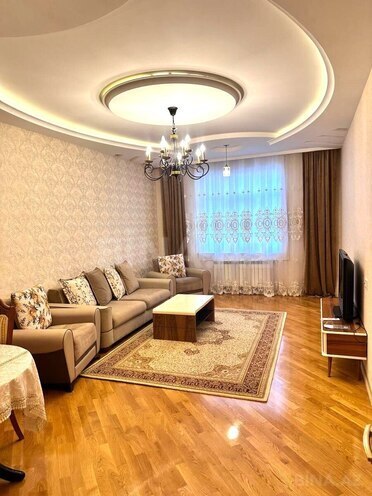 Сдаётся 3-комн. новостройка 105 м², м. Гянджлик, photo 1 from 15