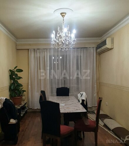 Satılır 5 otaqlı köhnə tikili 120 m², Neftçilər m., photo 1 from 6
