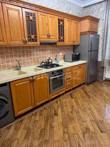 Сдаётся 3-комн. новостройка 140 м², м. Элмляр Академиясы, photo 11 from 16