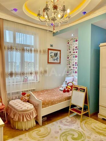 Satılır 4 otaqlı köhnə tikili 110 m², İnşaatçılar m., photo 5 from 31