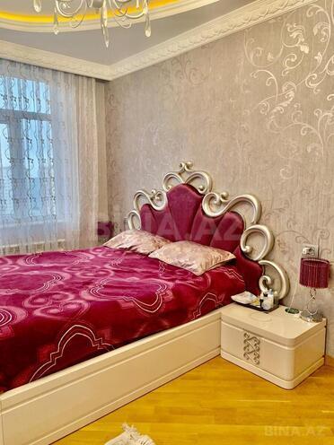Satılır 4 otaqlı köhnə tikili 110 m², İnşaatçılar m., photo 17 from 31
