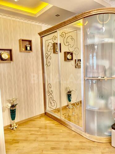 Satılır 4 otaqlı köhnə tikili 110 m², İnşaatçılar m., photo 6 from 31