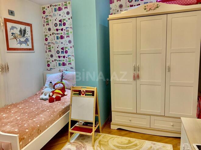 Satılır 4 otaqlı köhnə tikili 110 m², İnşaatçılar m., photo 3 from 31