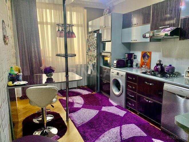 Satılır 4 otaqlı köhnə tikili 110 m², İnşaatçılar m., photo 12 from 31