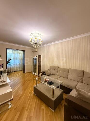 Satılır 4 otaqlı köhnə tikili 110 m², İnşaatçılar m., photo 1 from 27