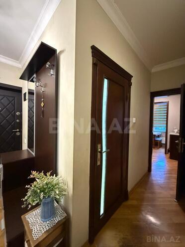 Satılır 4 otaqlı köhnə tikili 110 m², İnşaatçılar m., photo 23 from 27
