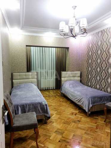 Satılır 4 otaqlı köhnə tikili 110 m², İnşaatçılar m., photo 10 from 23