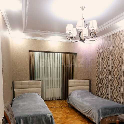 Satılır 4 otaqlı köhnə tikili 110 m², İnşaatçılar m., photo 4 from 23