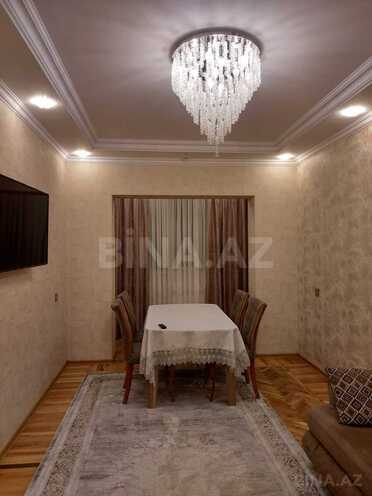Satılır 4 otaqlı köhnə tikili 110 m², İnşaatçılar m., photo 15 from 23