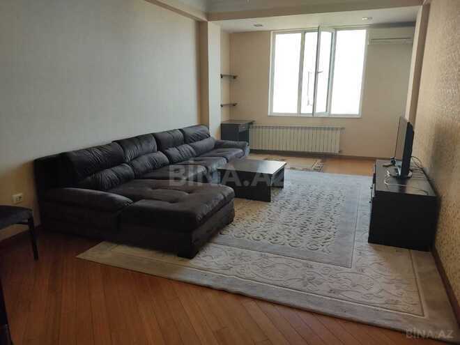 Сдаётся 2-комн. новостройка 86 м², м. Низами, photo 1 from 12