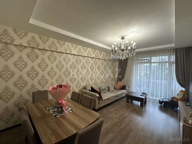 Satılır 3 otaqlı köhnə tikili 95 m², Qara Qarayev m., photo 1 from 18