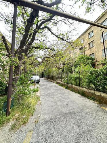 Продаётся 3-комн. вторичка 90 м², Ясамальский р., photo 19 from 22