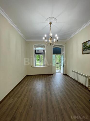 Сдаётся 3-комн. вторичка 90 м², м. Сахил, photo 1 from 13