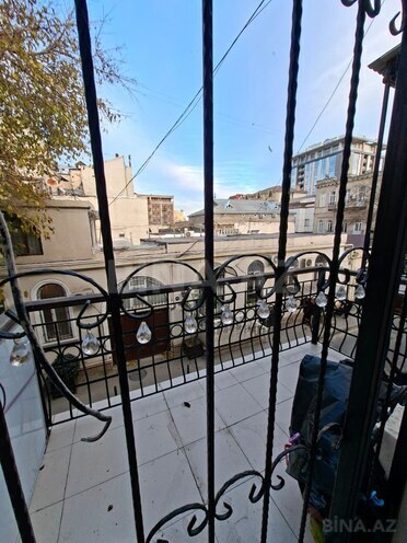 Satılır 4 otaqlı köhnə tikili 85 m², Nizami m., photo 12 from 13