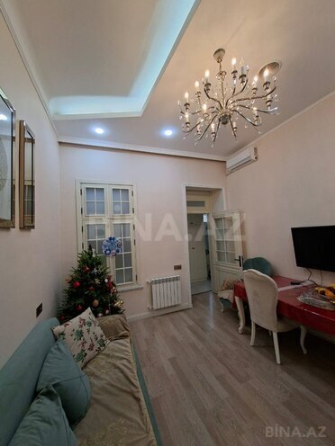 Satılır 4 otaqlı köhnə tikili 85 m², Nizami m., photo 3 from 13