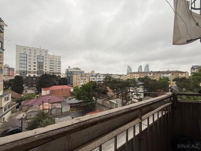 Продаётся 3-комн. вторичка 90 м², Ясамальский р., photo 16 from 19