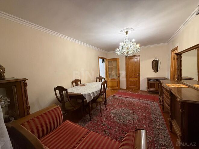 Satılır 2 otaqlı köhnə tikili 60 m², İnşaatçılar m., photo 15 from 16