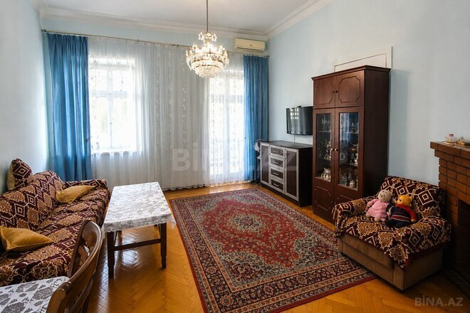 Satılır 3 otaqlı köhnə tikili 90 m², Nizami m., photo 3 from 9