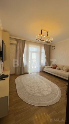 Продаётся 3-комн. вторичка 80 м², м. Ичеришехер, photo 1 from 19