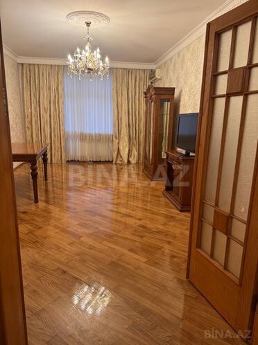Сдаётся 3-комн. новостройка 140 м², м. Элмляр Академиясы, photo 1 from 12