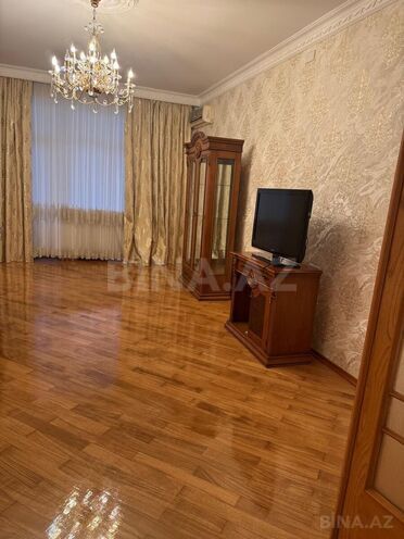 Сдаётся 3-комн. новостройка 140 м², м. Элмляр Академиясы, photo 3 from 12